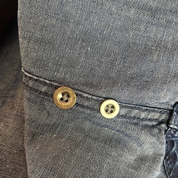 Banana Republic Dark Soft Wash Button Up Denim Shirt Size XS - Picture 11 of 16